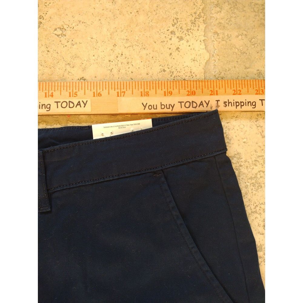 NEW St Johns‎ Bay Cargo Shorts Mens 42 Blue Soft Wash Legacy 10" Inseam - Picture 4 of 9